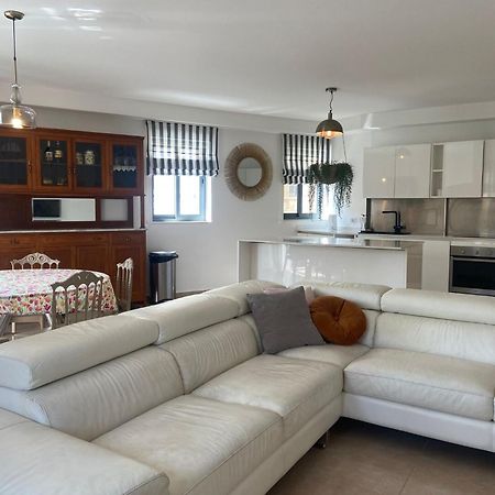 Cozy 2 Bedroom Apartment Near Seafront グジラ エクステリア 写真