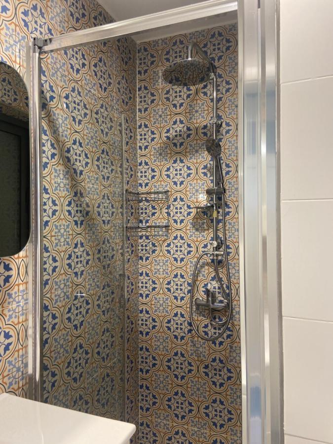 Cozy 2 Bedroom Apartment Near Seafront グジラ エクステリア 写真